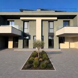 Otopeni, la cheie, vila lux langa statie de metrou